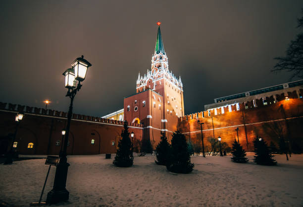 istock Tower on red Square in Moscow, Russia in the winter 955462548