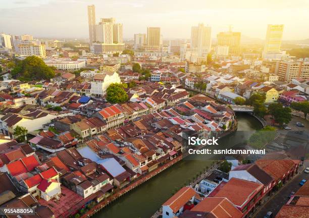 Luftaufnahme Von Malacca Stadt Bei Sonnenaufgang Stockfoto und mehr Bilder von Alt - Alt, Architektur, Asien