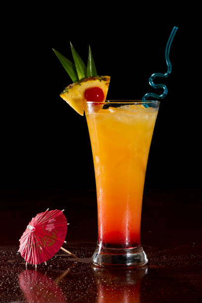 istock Sex on the beach cocktail 955498842