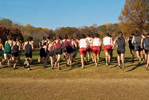 ปิดและทํางาน - cross country running ภาพสต็อก ภาพถ่ายและรูปภาพปลอดค่าลิขสิทธิ์