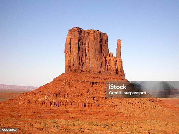 Monument Valley Muffole - Fotografie stock e altre immagini di Ambientazione esterna - Ambientazione esterna, Arizona, Avventura