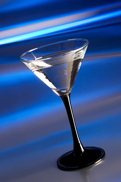 마르티니 blue - gin tonic water martini olive 뉴스 사진 이미지