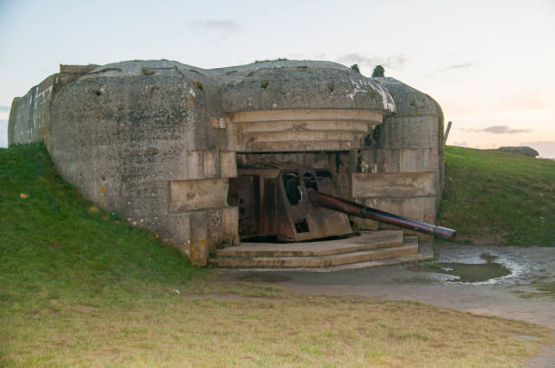 istock Longues-sur-Mer battery 955535198