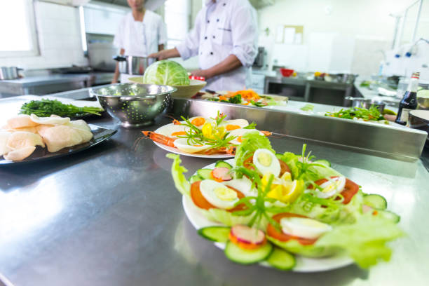 istock Salad with seafood in asian restaurant 955578818