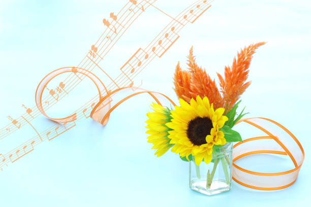 istock Sunflower bouquet of glass 955593634
