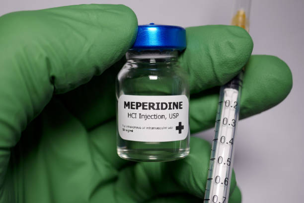 istock Pethidine opioid pain medication 955608500
