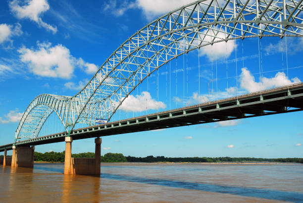 DeSoto Bridge, Memphis The DeSoto Bridge Spans the Mississippi River, carrying I-40 and Connecting Arkansas with Memphis Tennessee memphis tennessee stock pictures, royalty-free photos & images