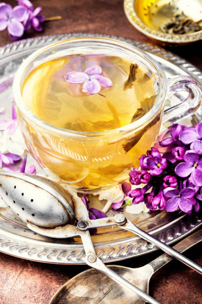 istock Tea with lilac flavor 955632260