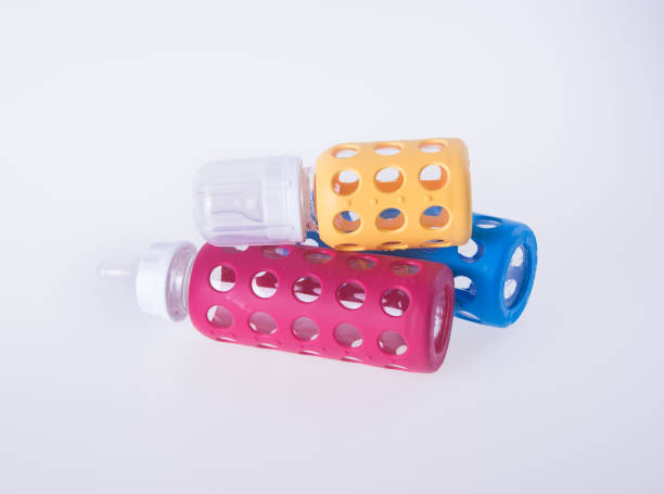 istock baby glass bottle 955641304