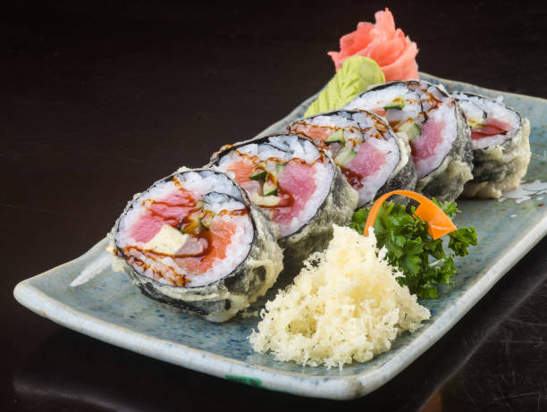 istock japanese cuisine 955660380