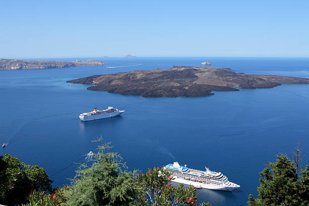 istock Liners in the caldera of Santorini 95566300