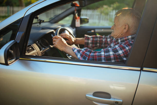 istock Nervous senior man in car 955663464