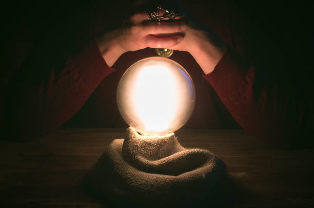 istock Crystal ball.  The seance.  Fortune teller.  Future reading. 955676026