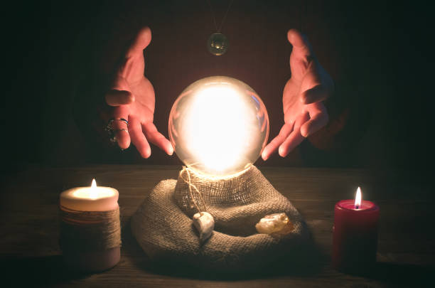 istock Crystal ball.  The seance.  Fortune teller.  Future reading. 955676274