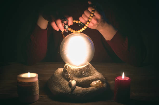 istock Crystal ball.  The seance.  Fortune teller.  Future reading. 955676360