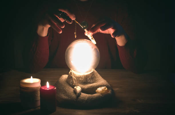 istock Crystal ball.  The seance.  Fortune teller.  Future reading. 955676386