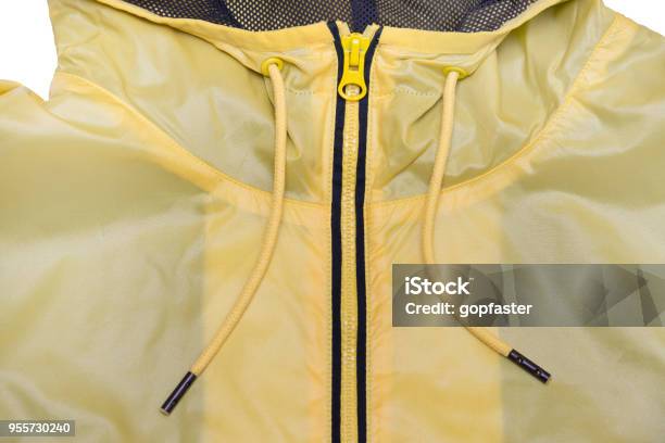 Gelbe Und Schwarze Windbreaker Wasserdicht Und Regen Beweis Hoodies Glänzende Jacke Durchgehender Reißverschluss Stockfoto und mehr Bilder von Altertümlich