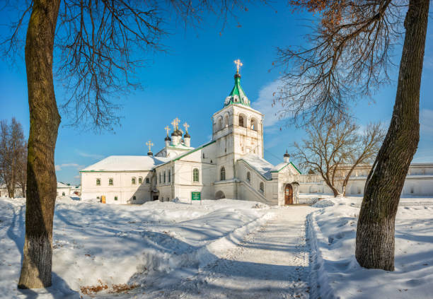 istock Assumption Church in Aleksandrov Sloboda 955775410