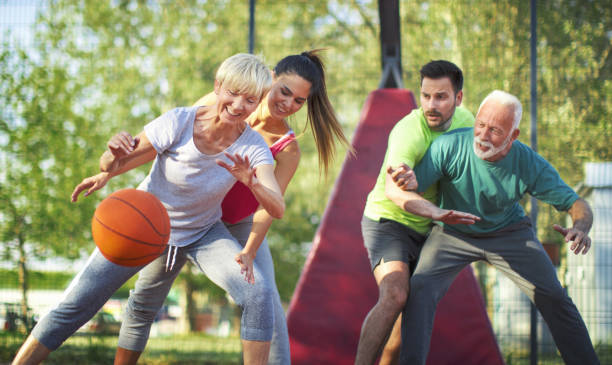 istock Basketball game with family. 955808820