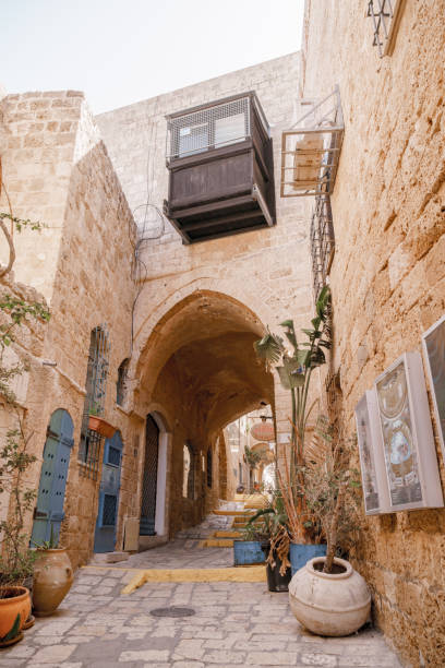 istock Ancient arabic city street 955847650