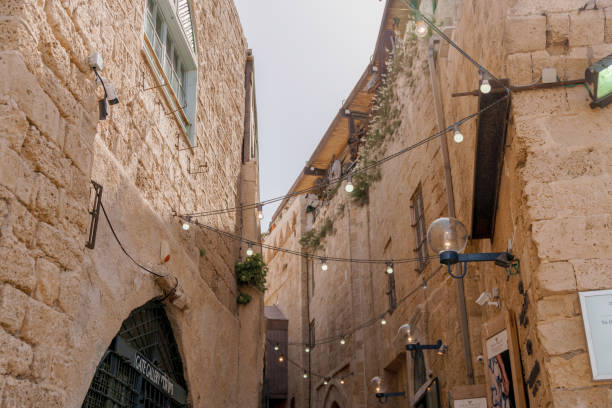 istock Ancient arabic city street 955847998