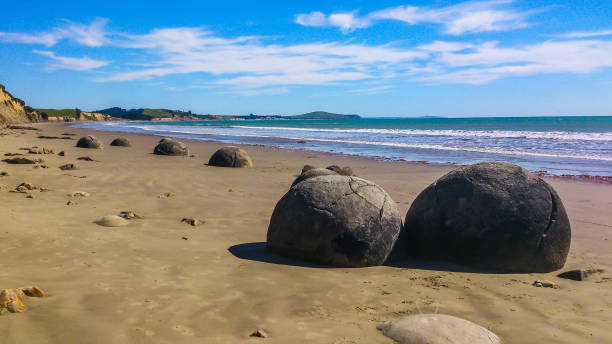 istock Sunny Beach in New Zealand 955855560