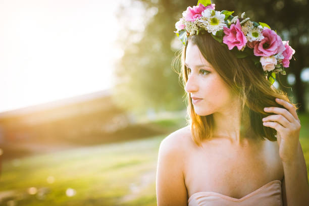 istock Beauty With Wreath in Nature 955958154