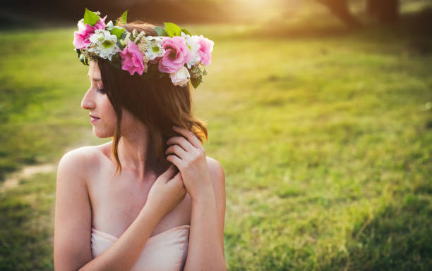 istock Beauty With Wreath in Nature 955959604