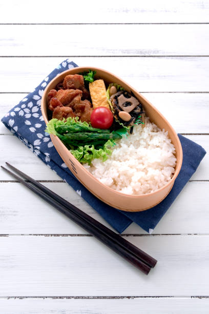 istock Japanese wooden lunchbox, magewappa 955971438