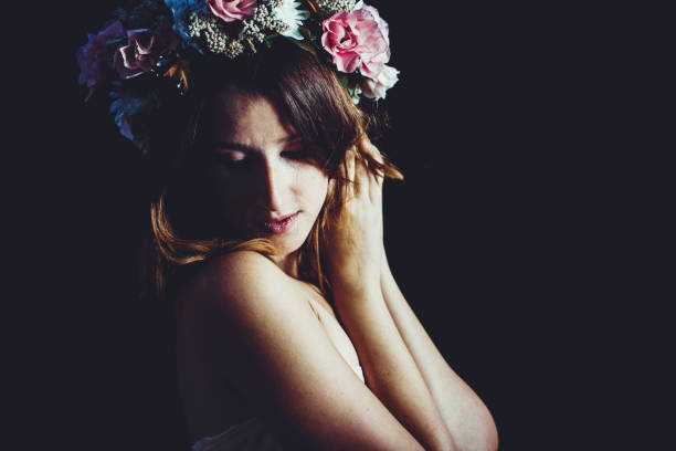 istock Beauty With Wreath in Nature 955975198