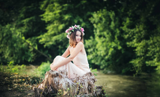 istock Beauty With Wreath in Nature 955987774