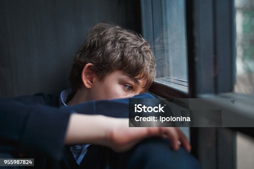 142 fotos de stock e banco de imagens de Teen Sad Male - Getty Images
