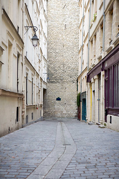 vicolo alley a parigi, francia - segnale di strada senza uscita foto e immagini stock