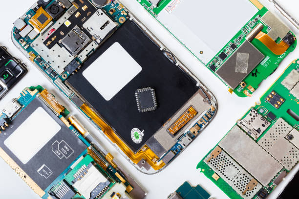 istock electronic chip on a disassembled mobile phone 955993820