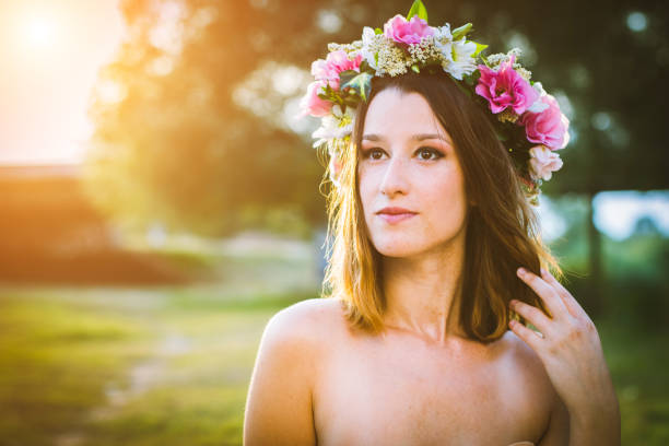 istock Beauty With Wreath in Nature 955995042
