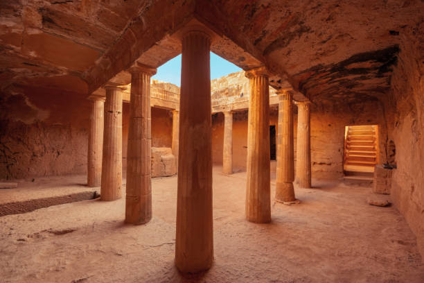 tumbas de los reyes de chipre - paphos fotografías e imágenes de stock