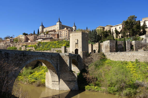 toledo, ponte dell'alcantara - alcantara bridge foto e immagini stock