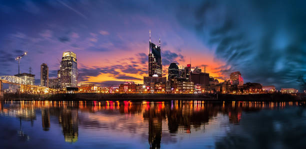 istock Nashville, TN skyline 956099540