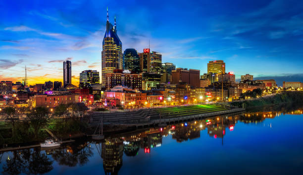 istock Nashville, TN skyline 956099598
