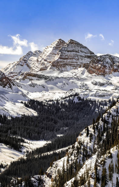 istock Maroon Bells in the winter 956105500