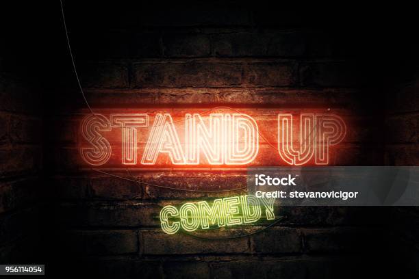 Segno Al Neon Stand Up Comedy - Fotografie stock e altre immagini di Humour - Humour, Palcoscenico, Rappresentazione