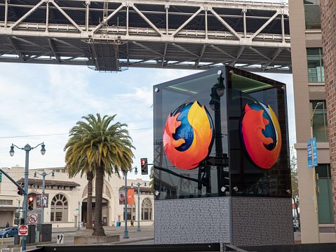 SAN FRANCISCO, CA – APRIL 24, 2018: Mozilla Firefox logo outside of San Francisco location with palm tree in background