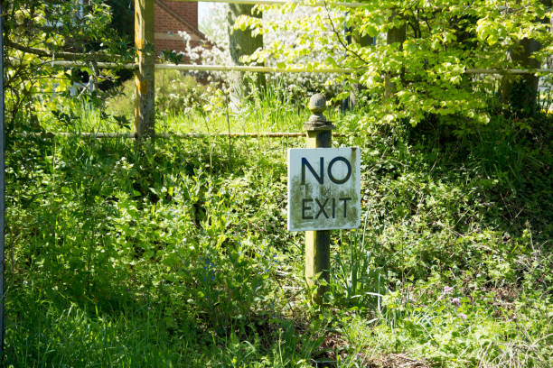 istock Sign prohibiting public at railway 956167672