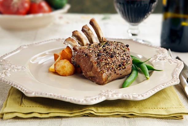 子羊のあばら肉 - rack of lamb chop cutlet food ストックフォトと画像