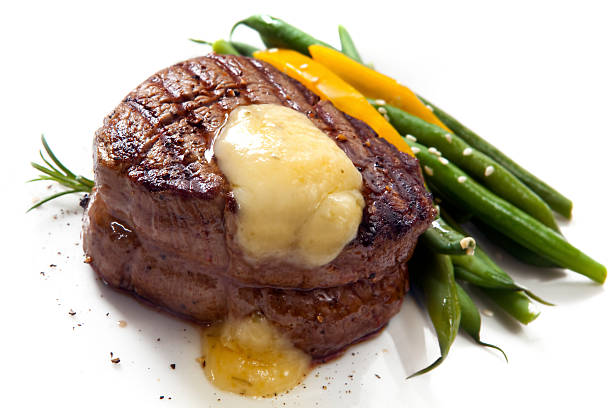 bistecca di filetto - filet mignon fillet steak dinner foto e immagini stock