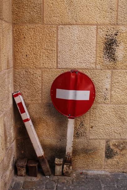 istock Old forbidden sing thrown on the street 956200290