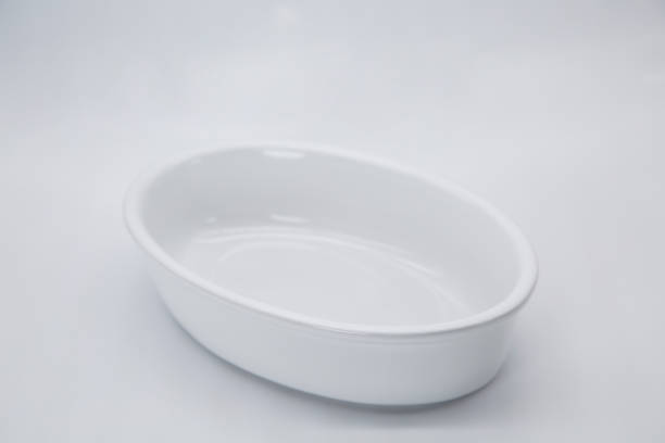 istock Porcelain baking tray on the white background 956204576