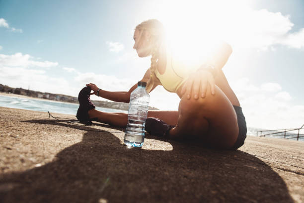 istock Girl stretching out 956221534