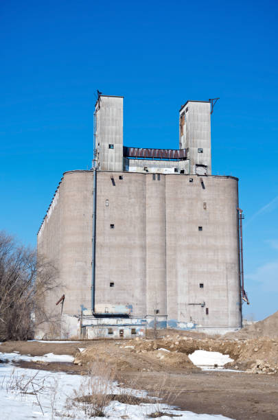 istock Vacant Grain Storage Facility in Minneapolis 956237650