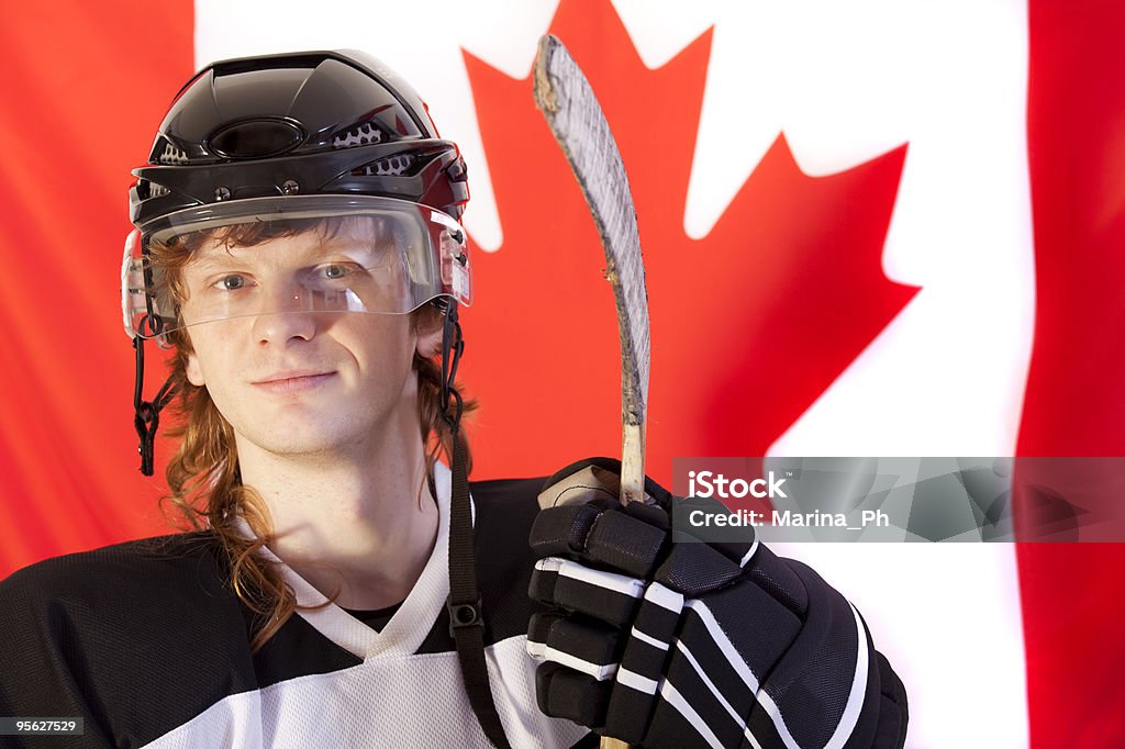 ice hockey-Spieler auf Kanadische Flagge - Lizenzfrei Aktivitäten und Sport Stock-Foto